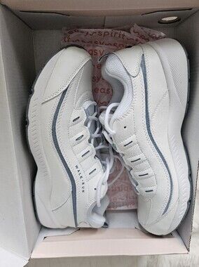 New In Box Easy Spirit Romy Leather Walking Shoes White Size US 10
